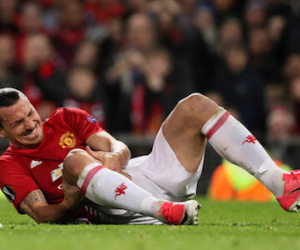 Ibrahimovic thừa nhận hết cơ hội tiếp tục khoác áo MU