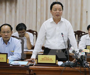 Vụ sông "nuốt" nhà: Bộ trưởng Môi trường họp khẩn với An Giang