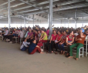 1.000 công nhân đình công vì bị "ăn bớt" ngày nghỉ lễ