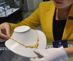 Chênh lệch giá mua bán vàng miếng nới rộng