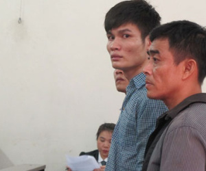 Hỗn chiến vì... cái hình xăm, 1 người chết