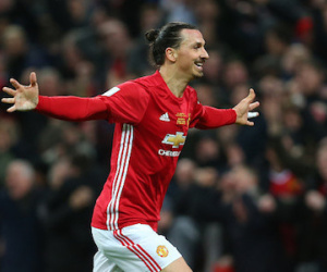 Ibra từ chối hợp đồng 13 triệu bảng của Man Utd