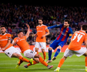 Messi lập cú đúp, Barca đại thắng 7-1 ở La Liga