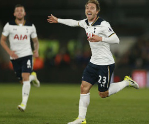 Thắng sát nút, Tottenham tiếp tục bám đuổi Chelsea