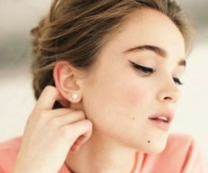 Giải mã những nốt ruồi TỐT LÀNH, có PHÚC KHÍ trên người của chị em