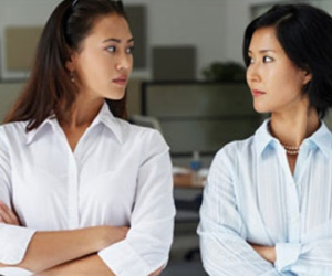 Gửi bà chị dâu yêu quý: "Đừng nhìn đâu cũng thấy vi khuẩn, nhìn ai cũng thành kẻ ác"