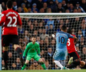 Lampard: "Man Utd chỉ cầu hòa Man City"