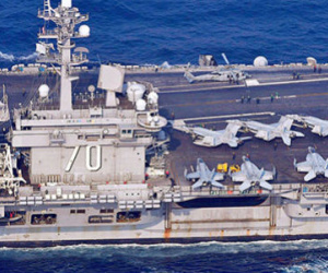 Tàu sân bay Mỹ Carl Vinson tiến vào vùng biển gần Triều Tiên