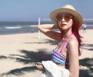 Đặng Thu Thảo diện bikini nóng bỏng khi cùng bạn trai doanh nhân đi du lịch Đà Nẵng