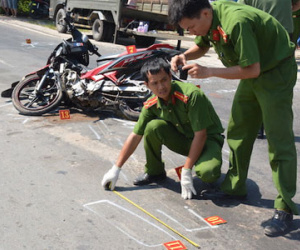 Hai xe máy tông nhau, 4 người chết