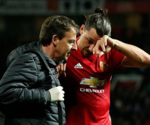 Ibra mời 50 người MU đi ăn bữa chia tay?