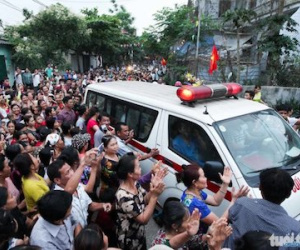 Cụ Lê Đình Kình đã xuất viện về với gia đình ở Đồng Tâm