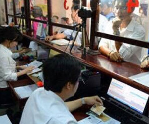 Bộ GTVT chưa xử lý cán bộ vụ buộc dân đổi giấy phép lái xe thẻ PET?
