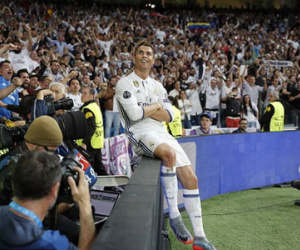 Các đồng đội cũ tại MU nói gì về màn trình diễn của Ronaldo?