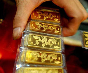 Giá vàng tiếp tục đi xuống