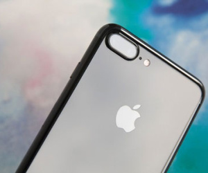 iPhone 8 có nguy cơ không ra mắt năm nay