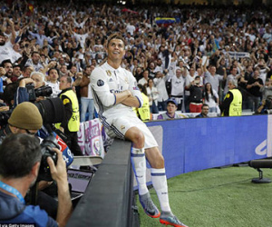 C.Ronaldo tỏa sáng rực rỡ trước Atletico: Hơn người ở chữ… “Chí”