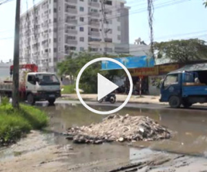 Người dân khốn khổ vì nước thải ô nhiễm tràn ra đường