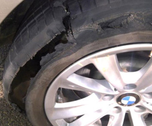 Nhiều tài xế xe sang "toát mồ hôi" với lốp runflat ở Việt Nam