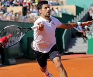 Djokovic sa thải toàn bộ HLV