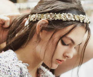 Không chỉ có trang phục hay sàn runway độc, BST mới của Chanel còn gây thương nhớ bởi những chi tiết nhỏ xinh này