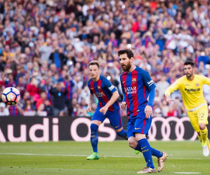 Messi sút phạt đền kiểu Panenka, Barca giữ đỉnh bảng La Liga