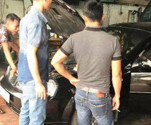 Độc giả bức xúc, giới lái xe rỉ tai nhau tẩy chay gara chặt chém ở Hà Nội
