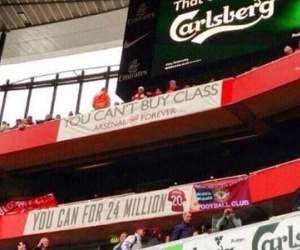 Đội nhà thua trận, fan MU vẫn có cớ chế giễu Arsenal