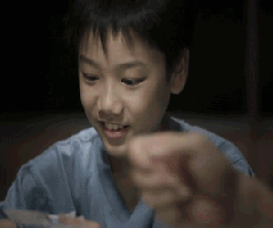 "Tại sao nhà ta không giàu hả cha?" và lời đáp cuối khiến con trai ân hận cả đời