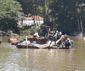 Công an Phú Quốc tự ý khai thác cát dưới sông Dương Đông