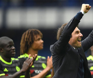 Inter chào mời, Conte có rời Chelsea?