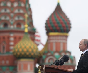 Vì sao Tổng thống Putin hô vang từ Ura trong lễ diễu binh?