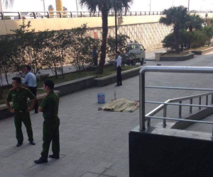 Hà Nội: Nghi trầm cảm, người phụ nữ nhảy từ tầng 5 xuống đất tự tử