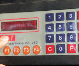 Phạt 85 triệu đồng cây xăng gắn "nút lạ" trong trụ bơm