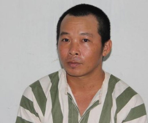 Bị khinh không có tiền, phụ hồ giết quản lý