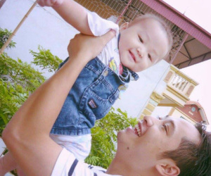 Bố càng gần gũi, trẻ càng thông minh