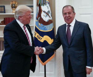 Chi tiết "lạ" trong cuộc họp kín giữa Tổng thống Trump và Ngoại trưởng Nga