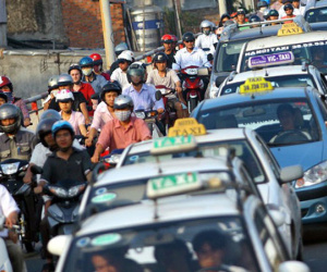 Nghịch lý cước vận tải – giá xăng dầu: Sự “bất lực” của pháp luật cạnh tranh?