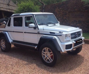 SUV siêu sang Mercedes-Maybach G650 Landaulet bị "làm giá" đến 32,1 tỷ Đồng
