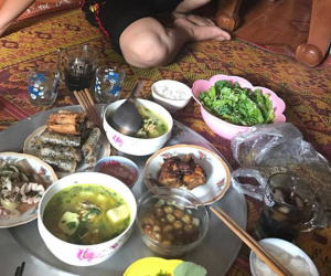 Tạm quên mẹ chồng khó tính đi chị em, cô gái này được nhà chồng cưng hơn cả khi ở nhà đẻ nữa!