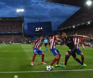 Zidane bất ngờ vì pha solo quyết định của Benzema