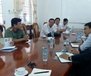 Bé gái bị hiếp dâm và thư tuyệt mệnh: Người lạ mặt đe dọa phóng viên