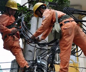 Chưa nắng nóng, điện sử dụng đã tăng vọt