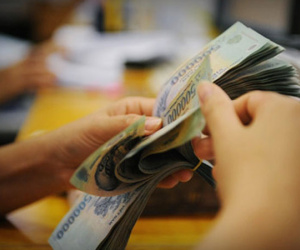 Ngân hàng bị thu hồi giấy phép và thanh lý tài sản: Quyền lợi của người gửi tiền thế nào?