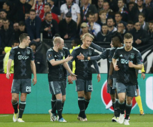 Thua đậm Lyon, Ajax vẫn vào chung kết gặp Man Utd