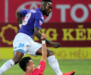 Đánh cầu thủ ở AFC Cup, Samson bị cấm thi đấu ở V.League và Cúp QG