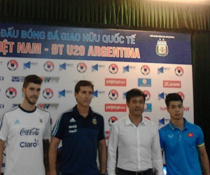 HLV U20 Argentina không đánh vần được tên Công Phượng