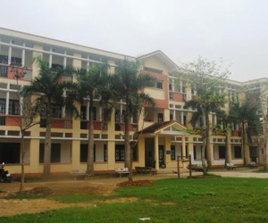 Một học sinh cấp 3 bị bạn dùng dao đâm tử vong