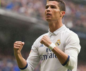 Ronaldo lập cú đúp, Real đè bẹp Sevilla