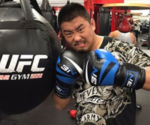 Võ Trung Quốc bị lộ trò bẩn: Người hùng MMA Từ Hiểu Đông